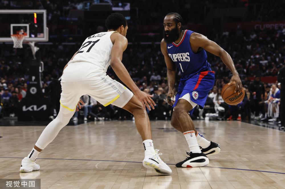 踢出了一记 踢出了一记